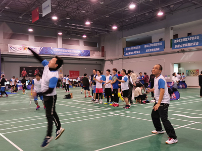 西安校友会 以羽球为媒，凝聚校友情——记参加2020中国高校校友羽毛球赛
